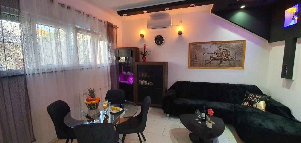 Yela Apartment ซาดาร์ ภายนอก รูปภาพ